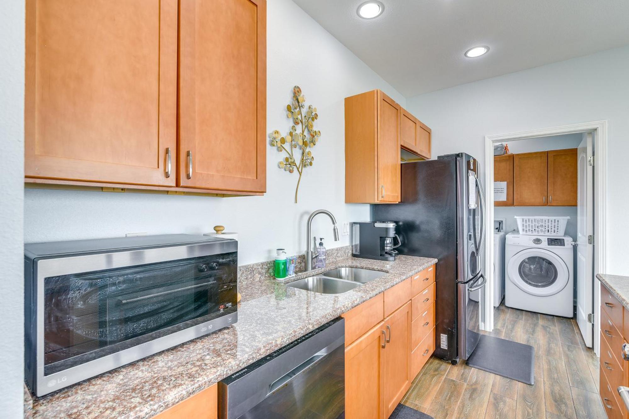 Ocean-View Surfside Home With Boardwalk To Beach! サーフサイド・ビーチ エクステリア 写真
