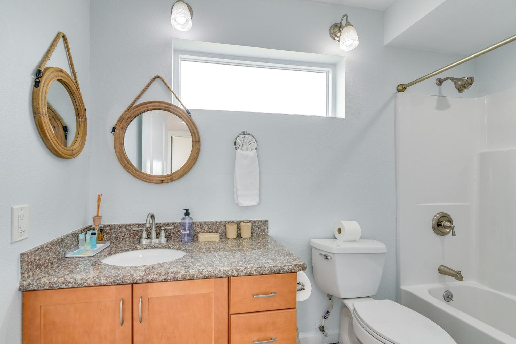 Ocean-View Surfside Home With Boardwalk To Beach! サーフサイド・ビーチ エクステリア 写真