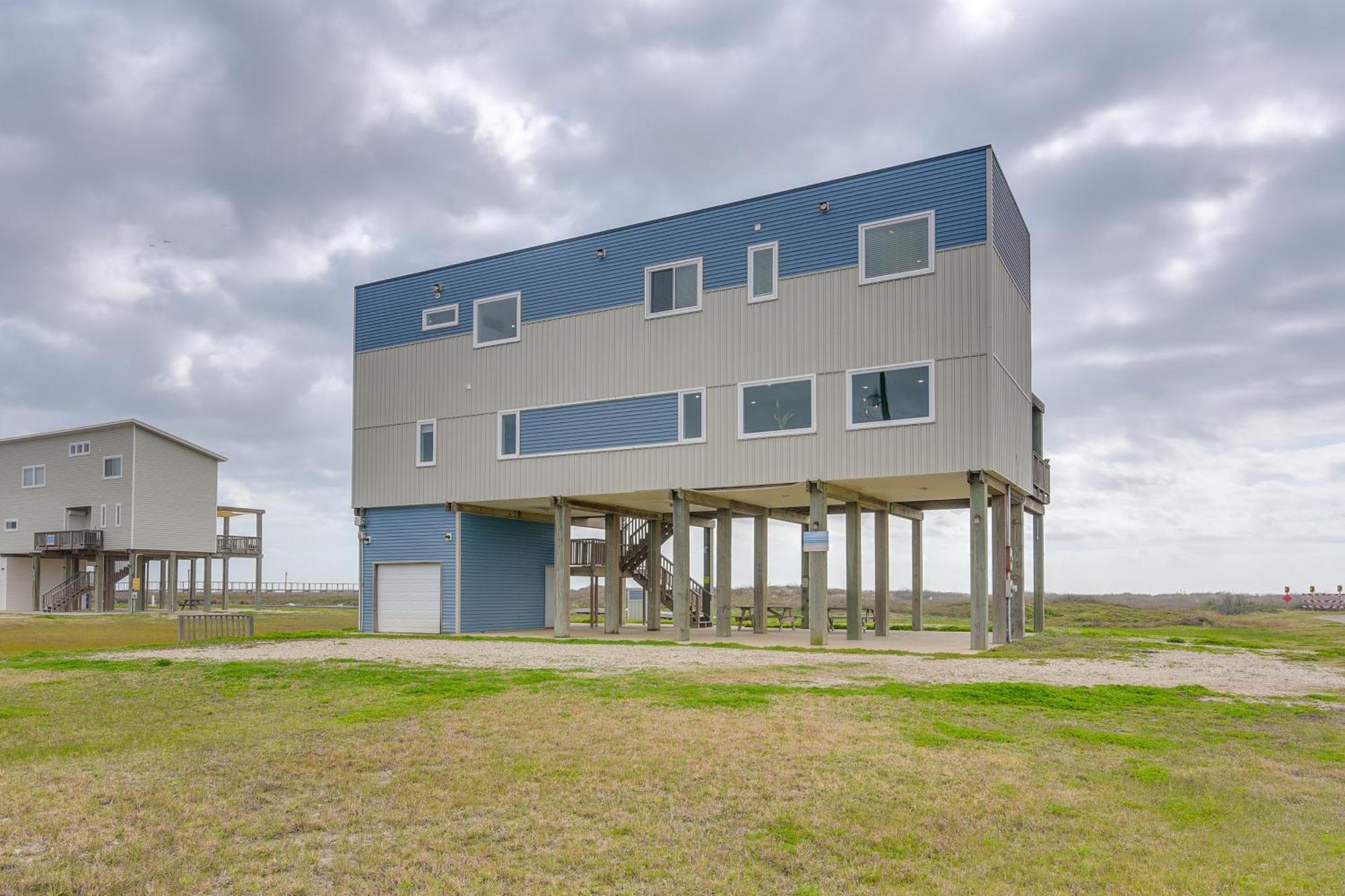 Ocean-View Surfside Home With Boardwalk To Beach! サーフサイド・ビーチ エクステリア 写真